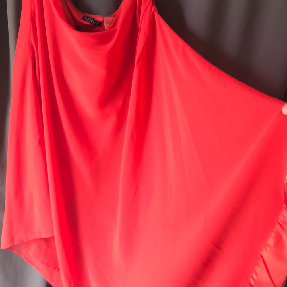 One sleeve dress